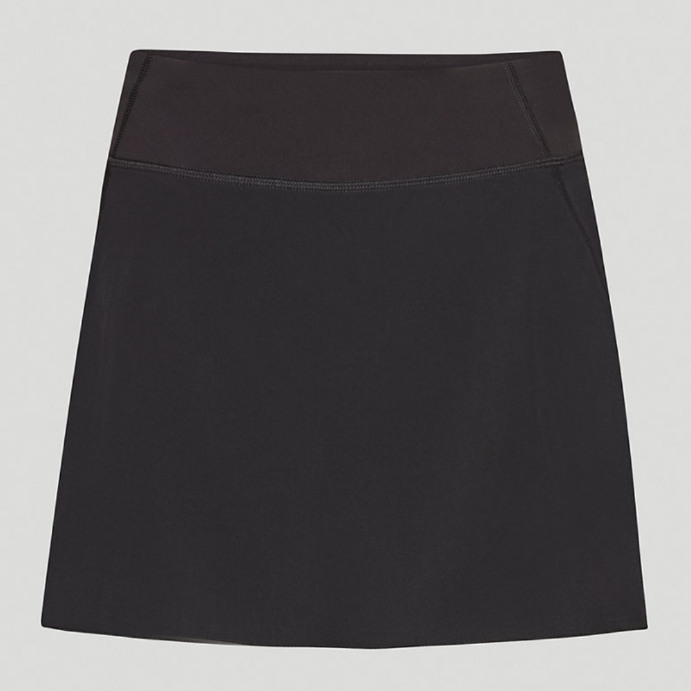 Aritzia TnAction Serve Skirt black size large!